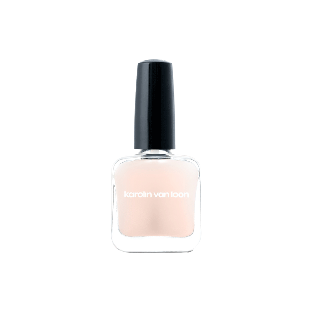 LA PREMIERE - VEGAN BASSE COAT est un agent de remplissage de crête à haute efficacité pour remplir les crêtes de surface et masquer les imperfections. Une formule opaque à base de nitrocellulose est utilisée pour un fini satiné léger.