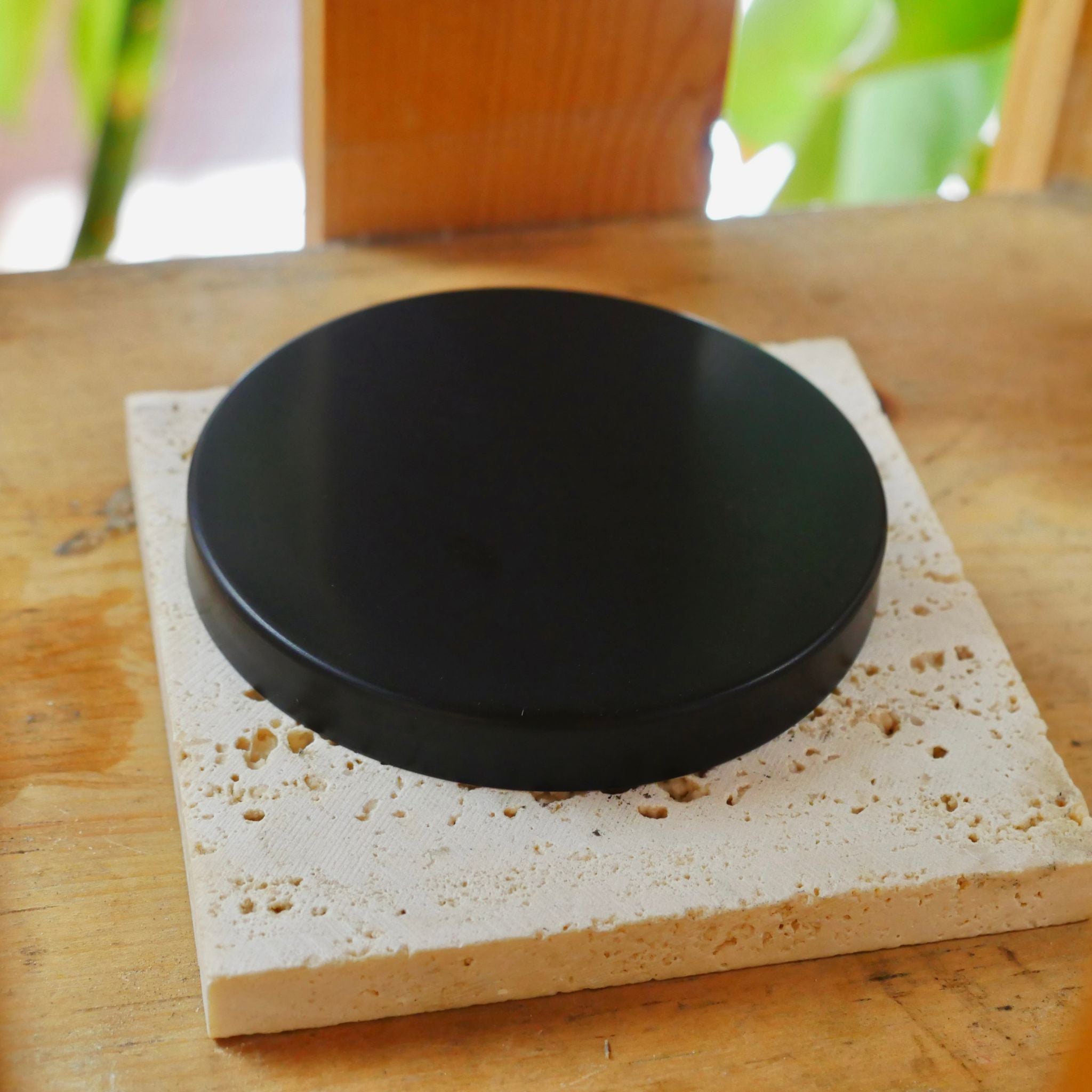 3.3_Heavy-Rocks-Candle-Jar-Lid_Black_Matte_with_Silicone