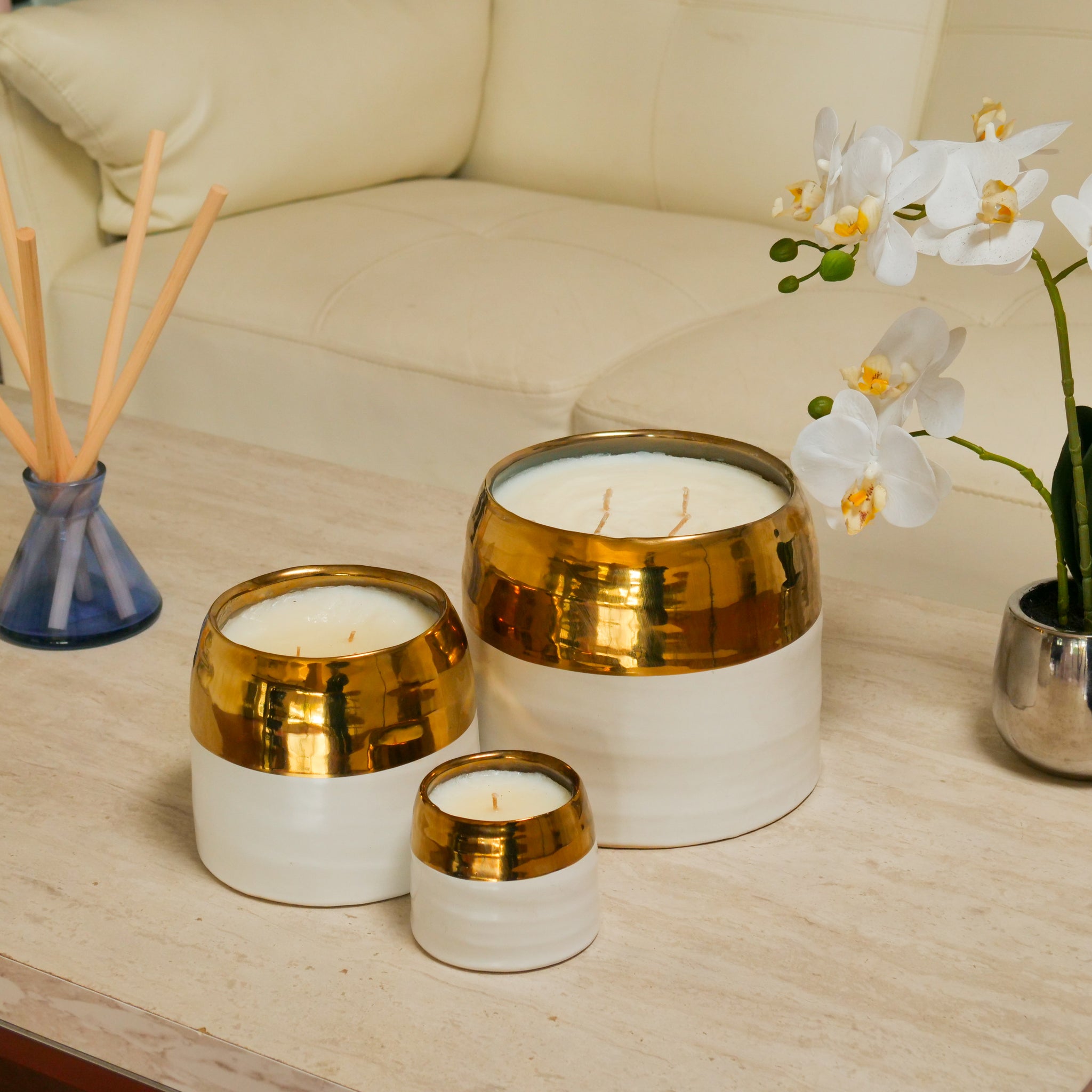 White and Gold Claire Pot Ceramic Candle