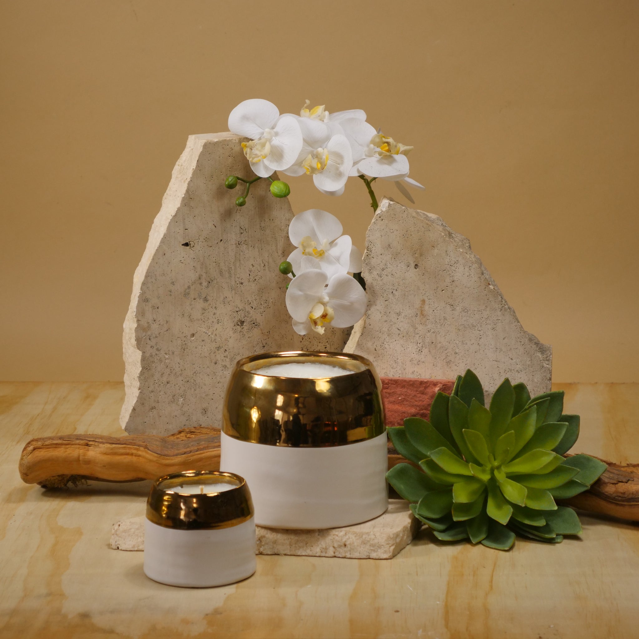 White and Gold Claire Pot Ceramic Candle