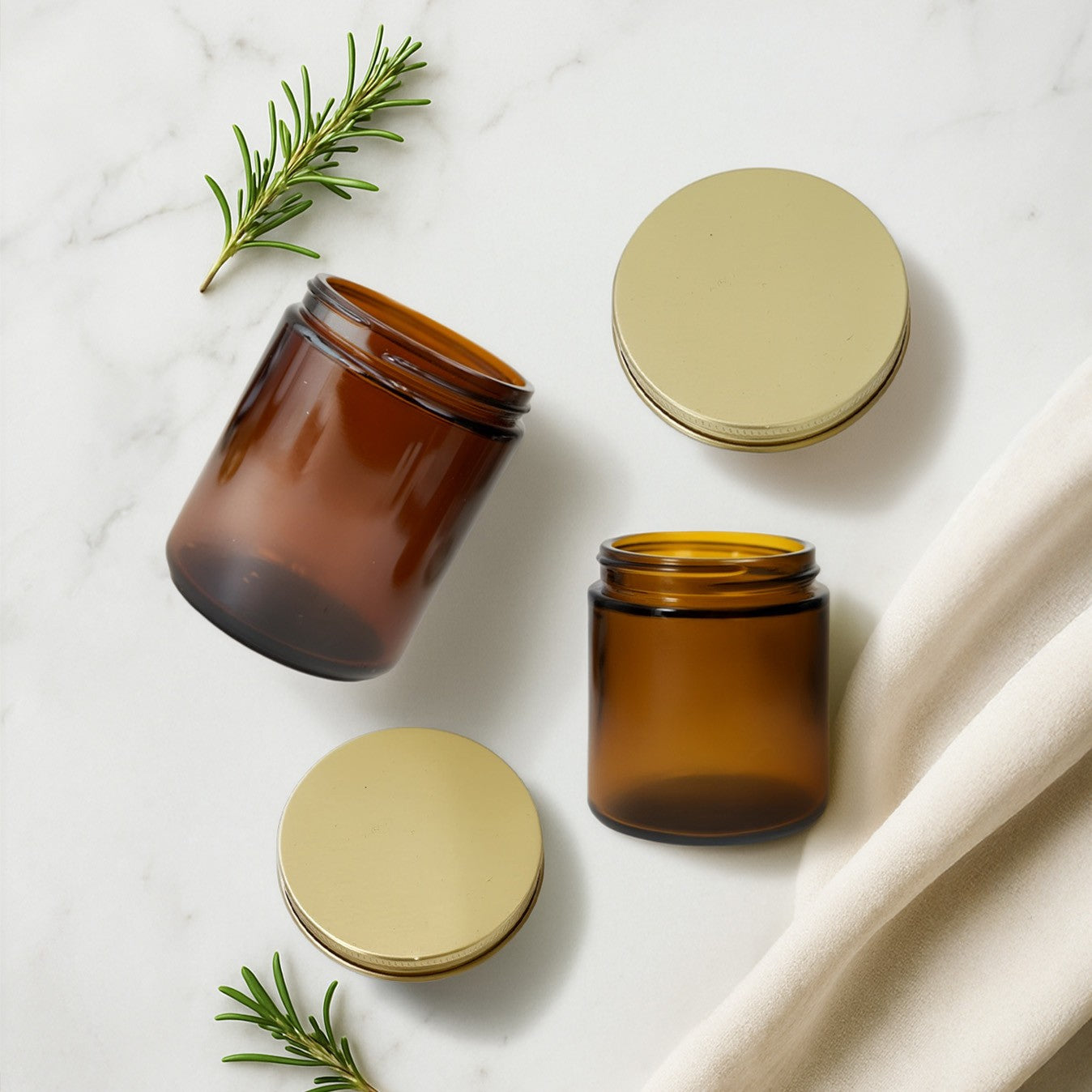 Two brown jars with gold lids on a light background - Amber Straight Sided Jar

Stonecandles-Supplies-Lid-and-Glass-Straight-sided-Jar-Group